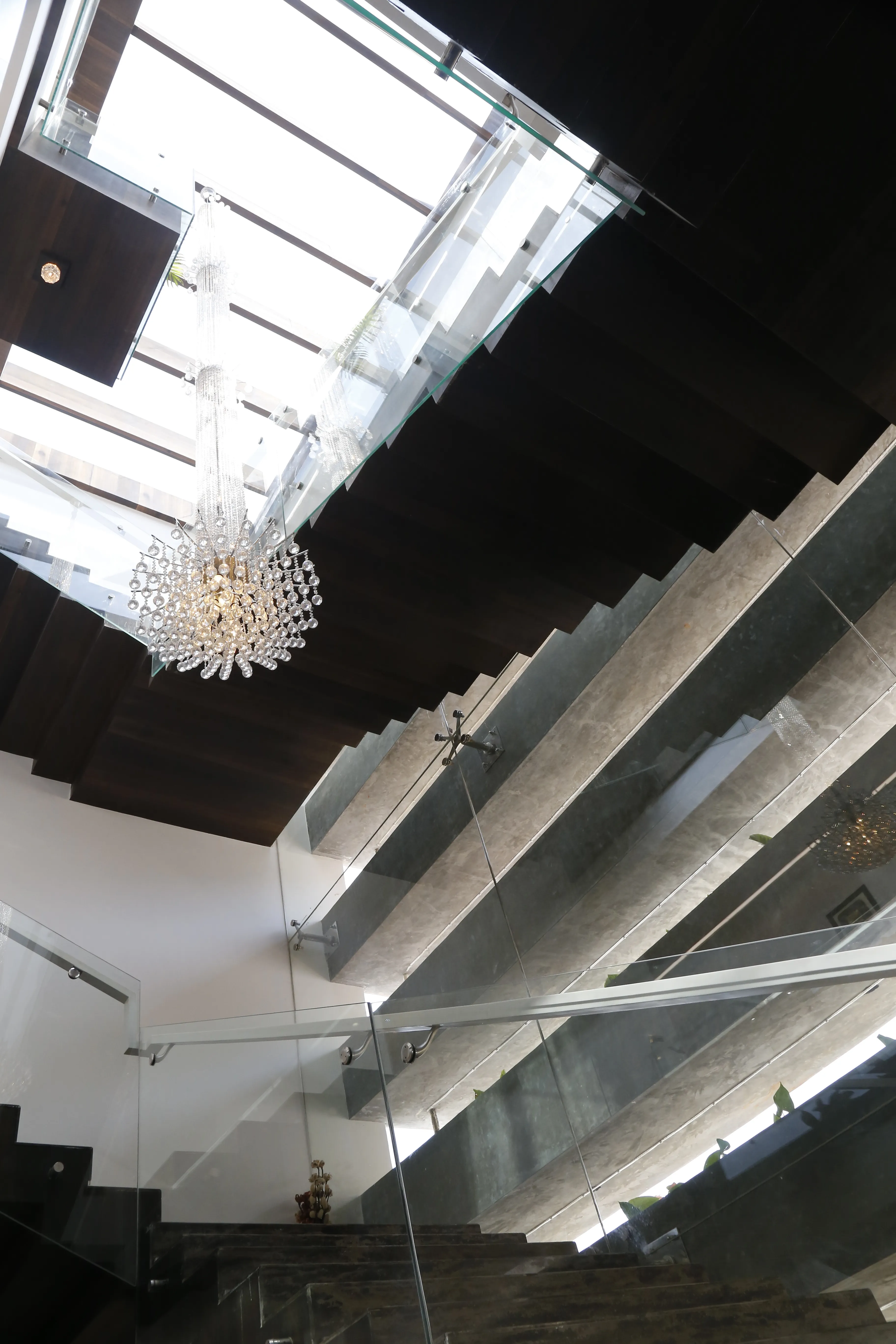 Cantilever House View 9