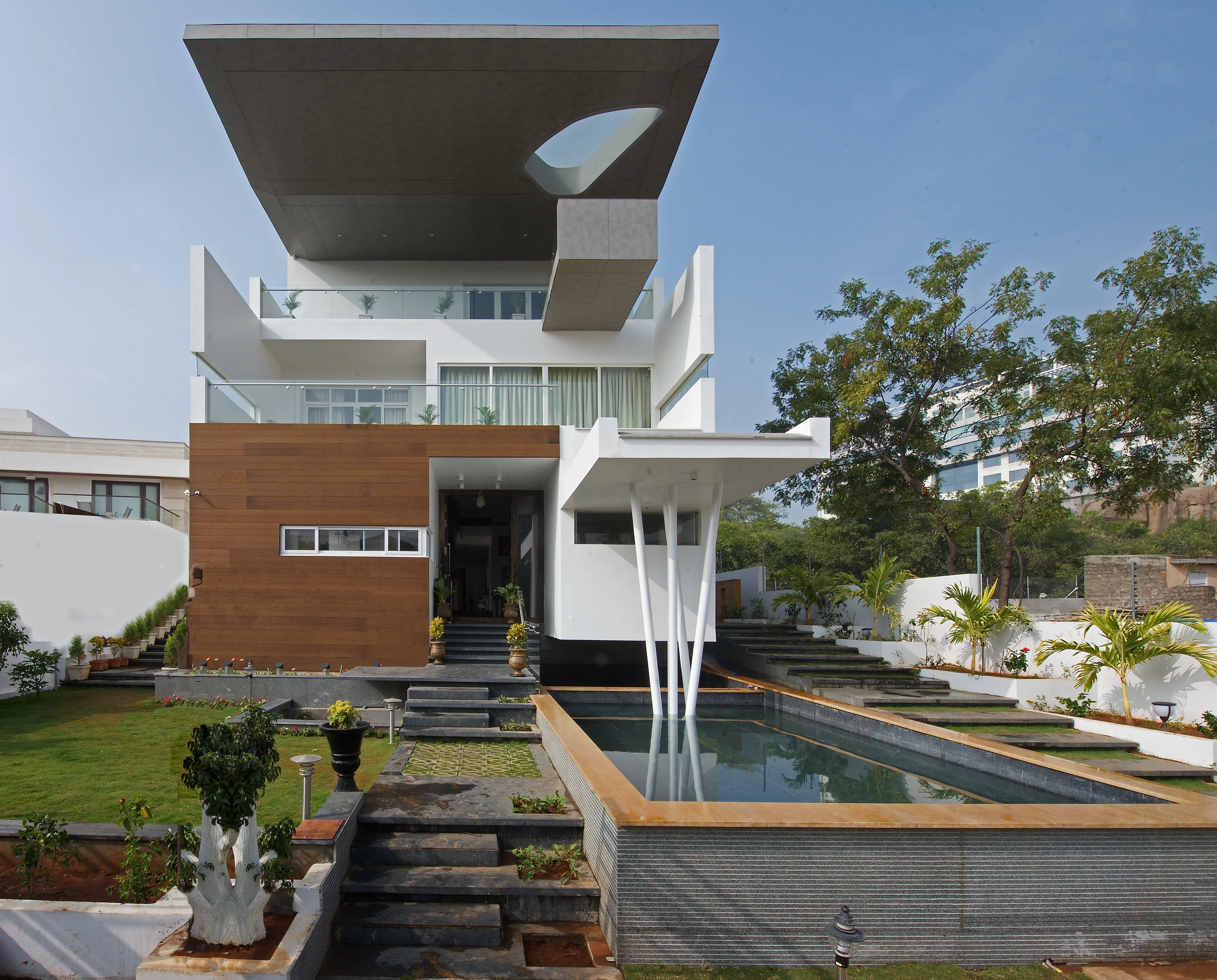 Cantilever House View 3