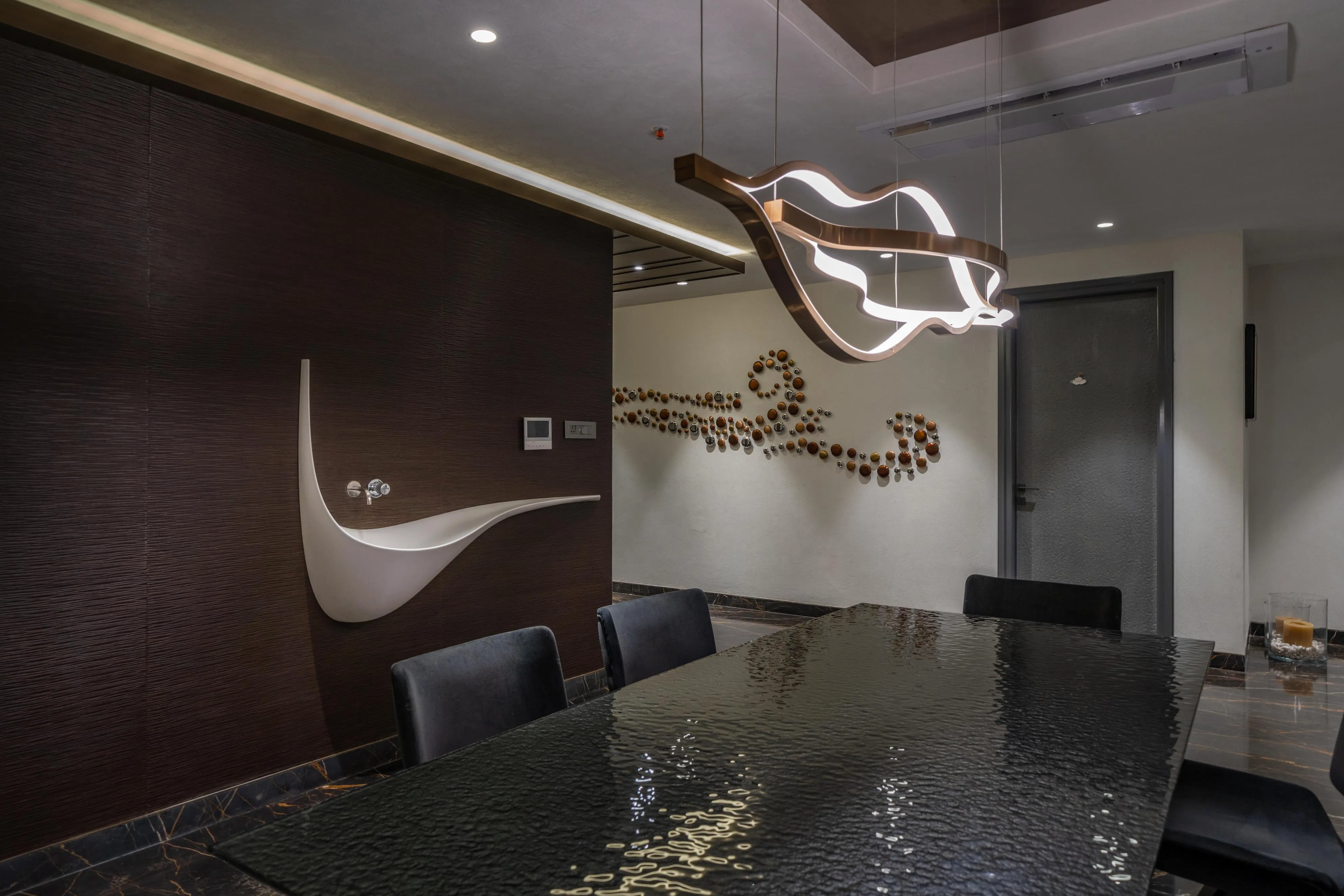 Chic and Bespoke View 9